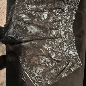 Lululemon hotty hot shorts